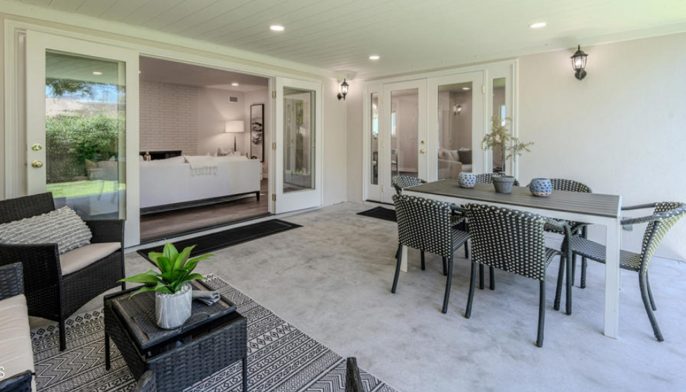Vacant home staging in Pasadena, CA, outdoor living space