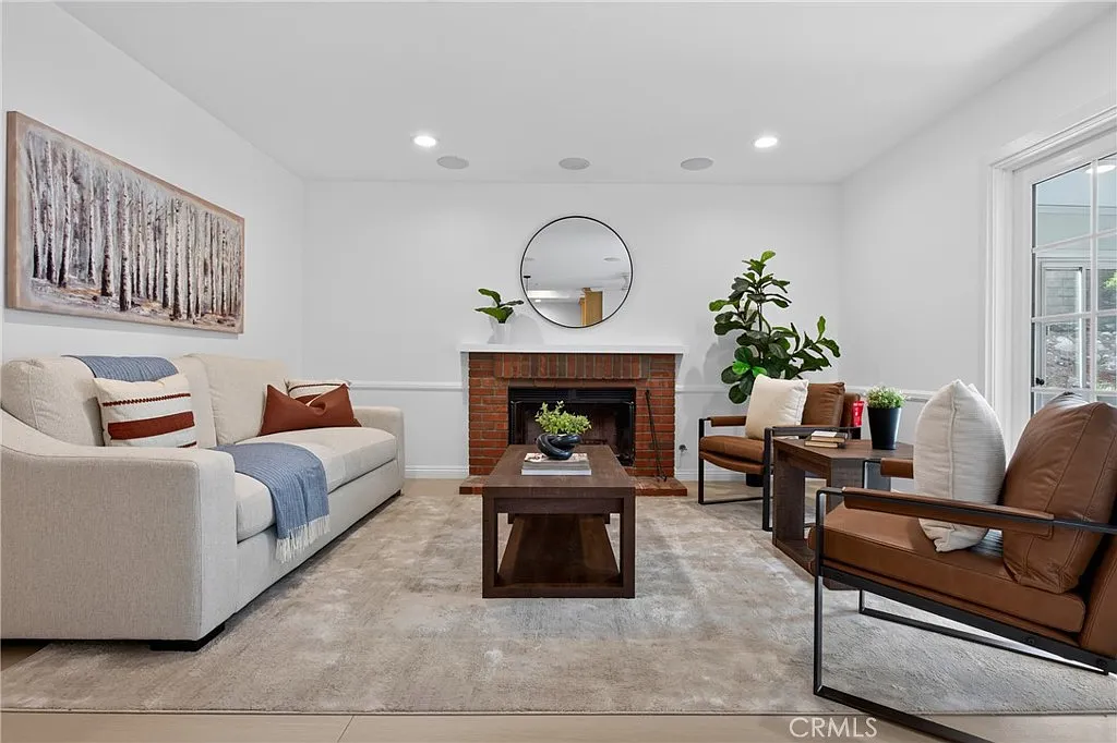 Vacant home staging in Santa Clarita, CA, living room