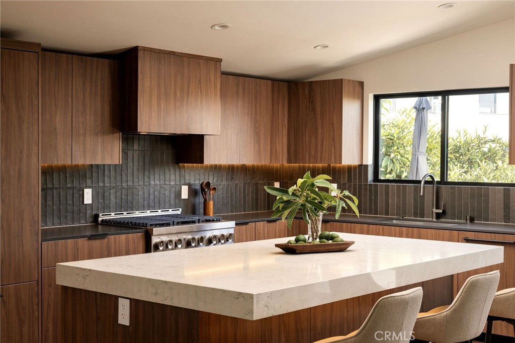 Vacant home staging in Los Angeles, CA, staged interior