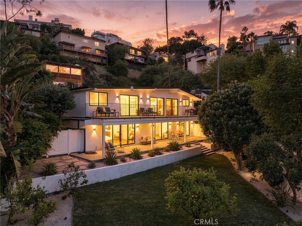 Vacant home staging in Los Angeles, CA, staged interior