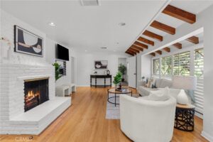 Home staging in Woodland Hills, CA, living room